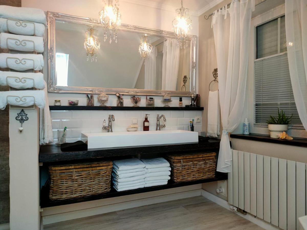 Luana'S White Cottage Surwold Buitenkant foto