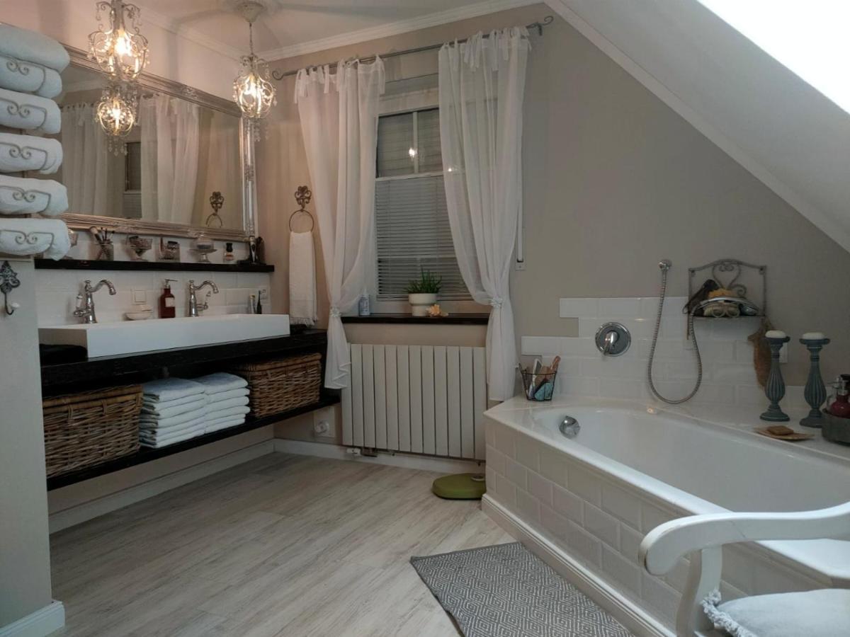 Luana'S White Cottage Surwold Buitenkant foto
